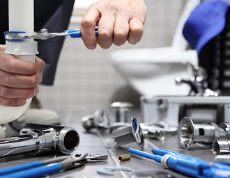 What is considered a plumbing emergency?